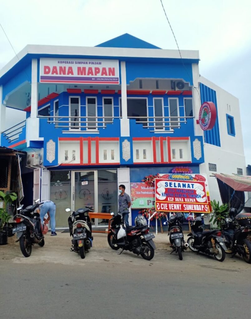 Gedung kantor cabang Tomohon